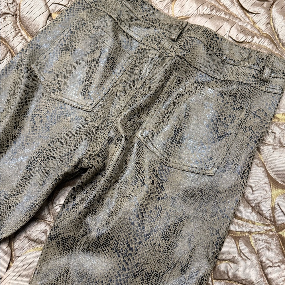 Pants - Picture 6 of 12